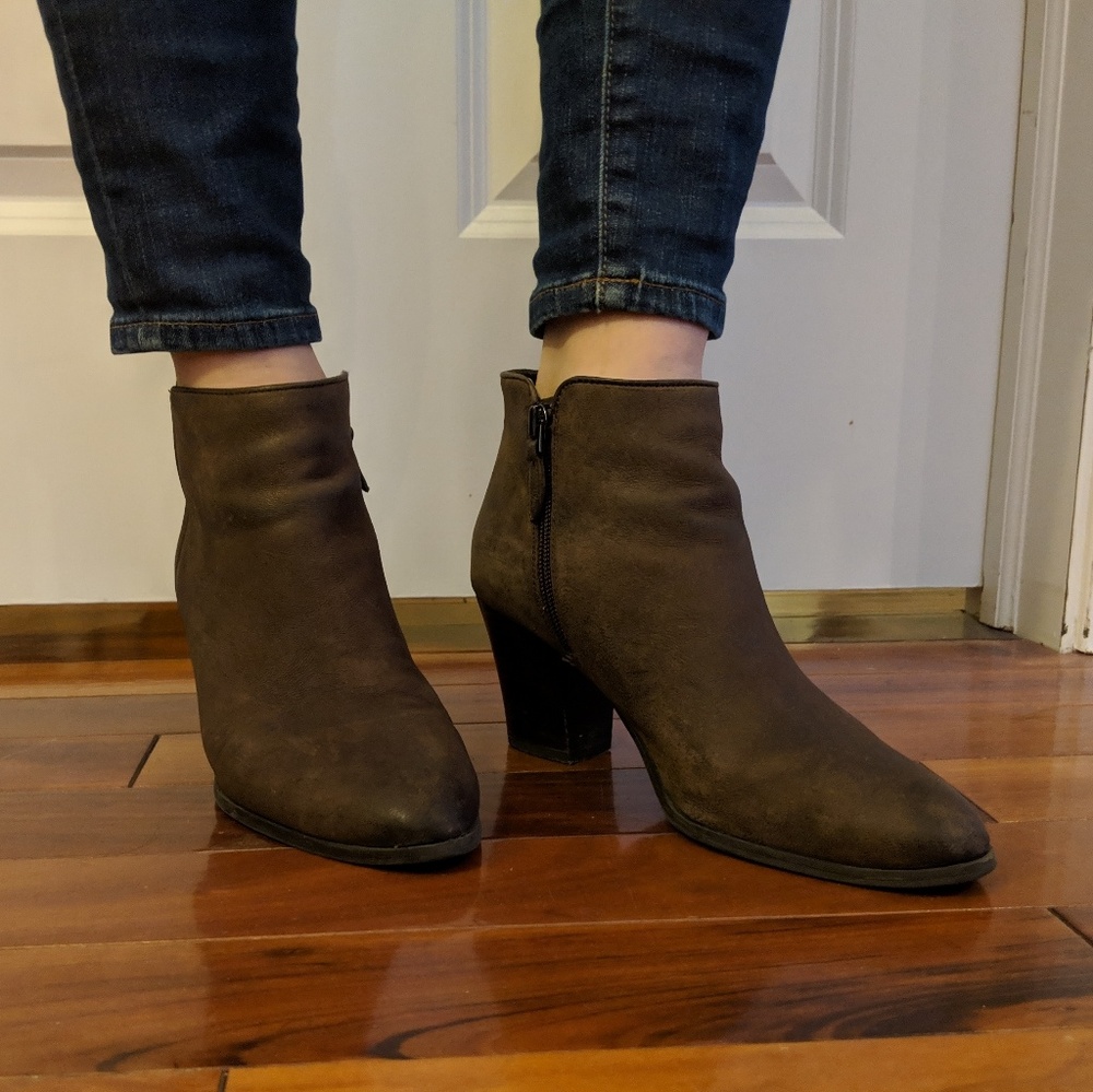 Franco Sarto 3" suede leather taupe ankle heels